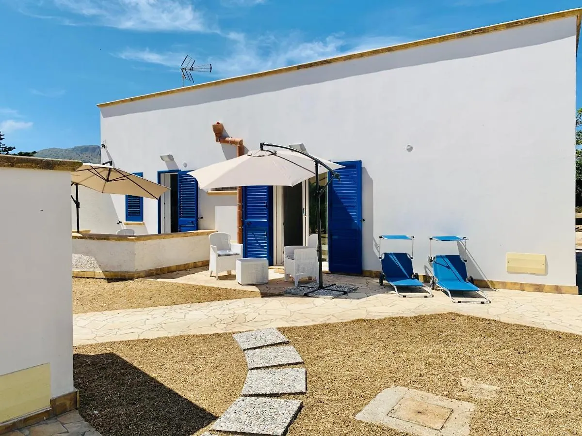 Canova Luxury Rooms A Pochi Passi Dal Centro Favignana 0*,  Italy