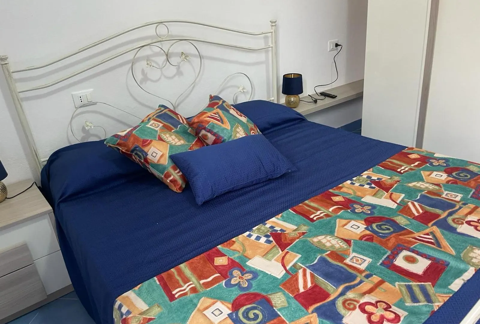 Canova Luxury Rooms A Pochi Passi Dal Centro Favignana Guest house